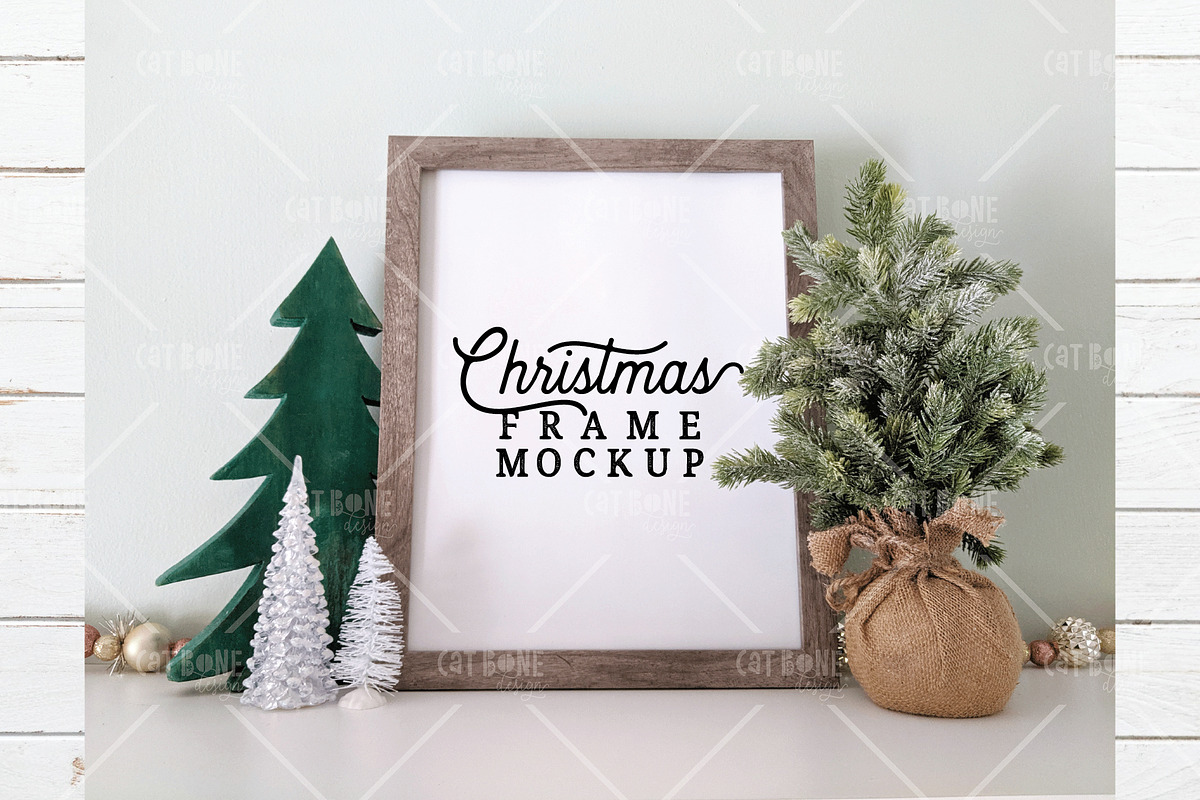 Christmas Frame Bundle 1, a Product Mockup by CatBoneDesign (Photo 3 of 18)