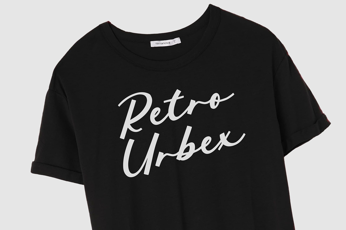 Phantom Rider - Modern Handwritten, a Script Font by Balpirick Studio (Photo 3 of 7)