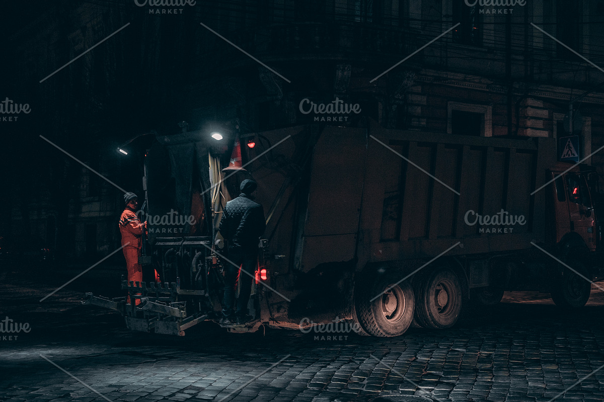 5 Lightroom presets for dark night preview 5