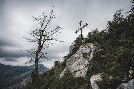 Mountain cross with plaque mock-up, a Wallpaper Photo by SkyNext