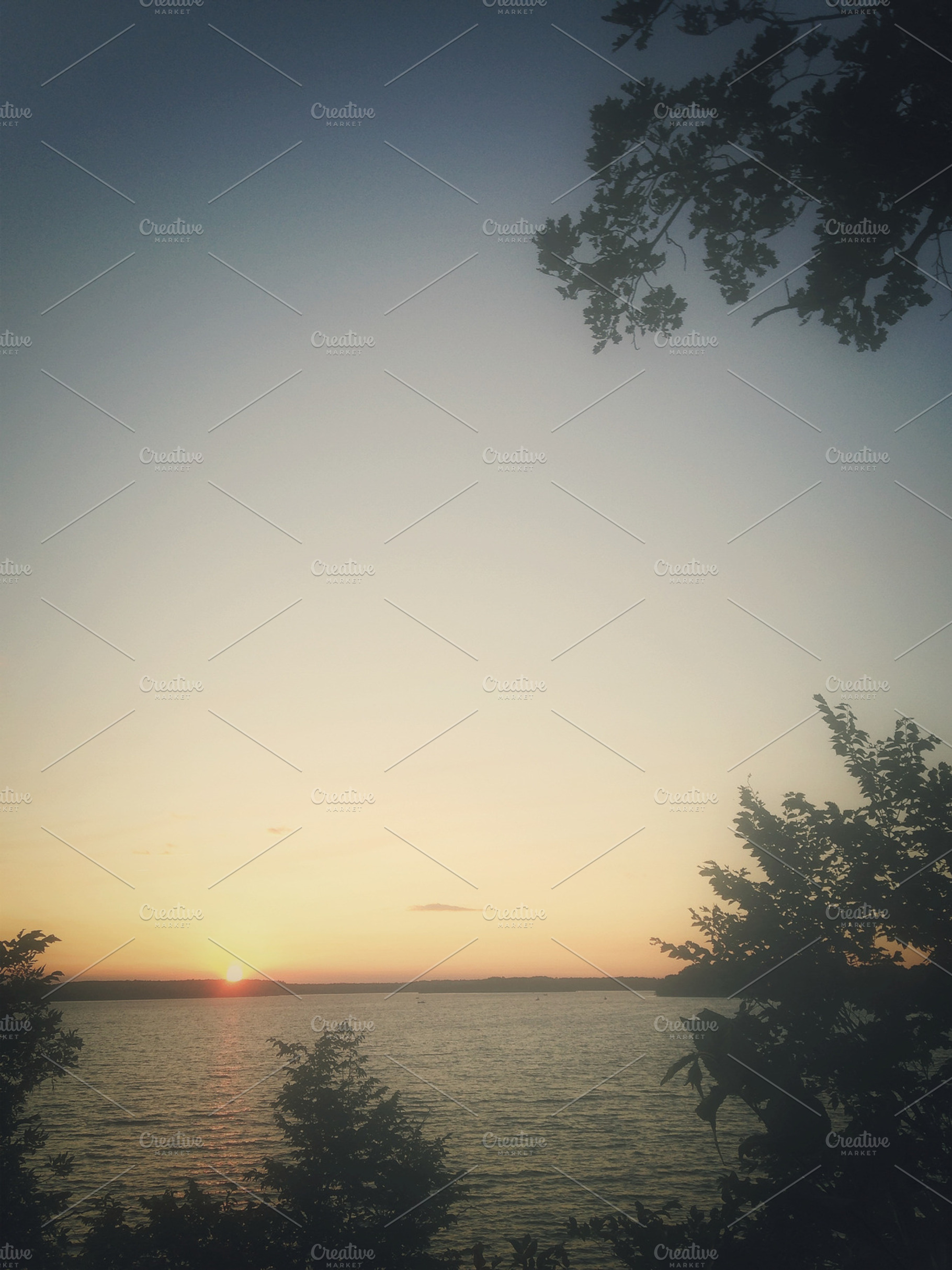 Lo-fi Koronis Sunset Snapshot 2