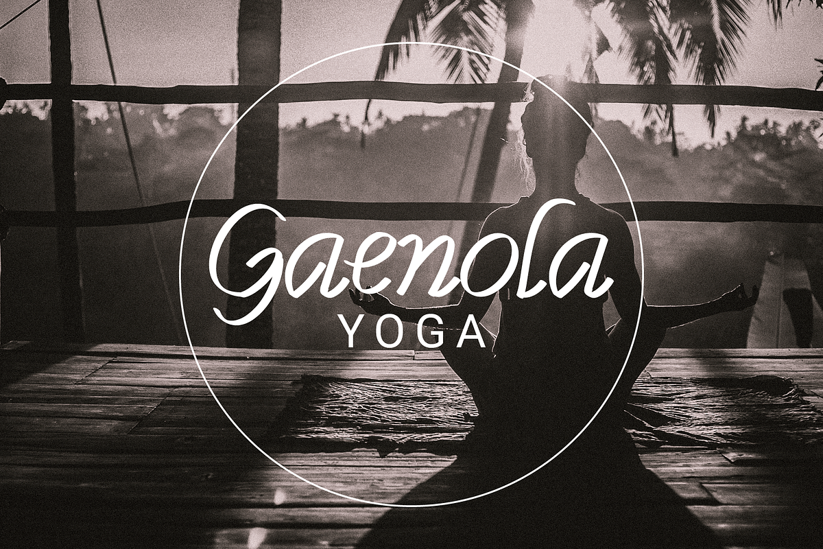 Elvoria Script Font, a Script Font by Glowin_studio (Photo 3 of 3)