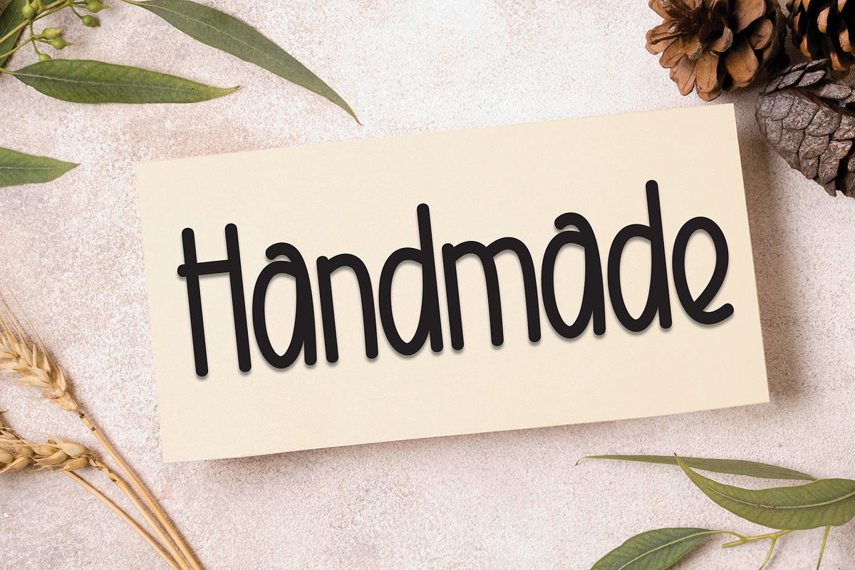 Christmas Sunshine | Script Font, a Script Font by Scratchones (Photo 5 of 8)