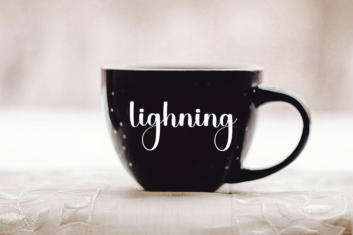 Alphabet Beauty, a Handwritten Font by InermediaSTUDIO (Photo 2 of 8)