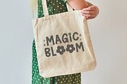 Flowers Blooming, a Handwritten Font by SaktiAvellin (Thumbnail 5 of 7)