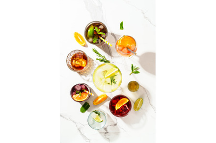 Alcohol cocktail drinks at white