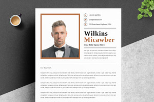 Simple & Chic CV Design