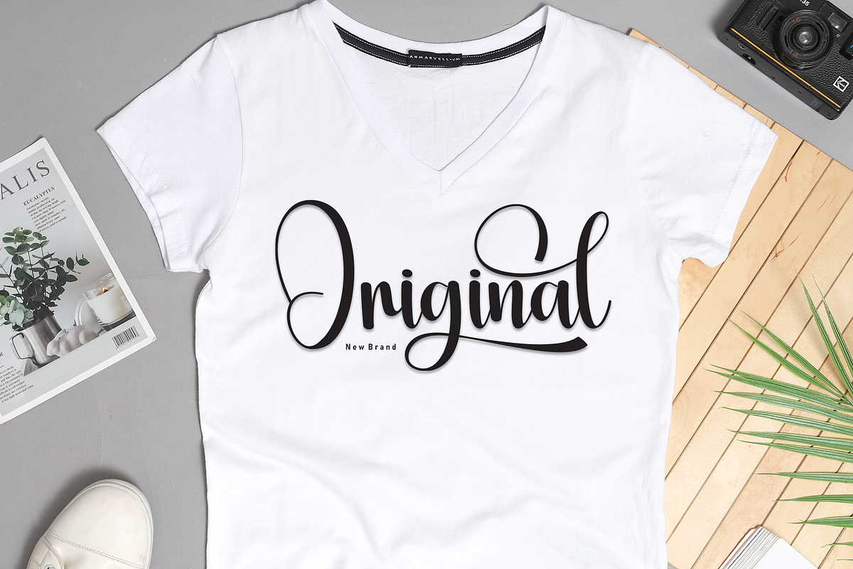 Highland | Script Font, a Handwritten Font by Scratchones (Photo 3 of 9)