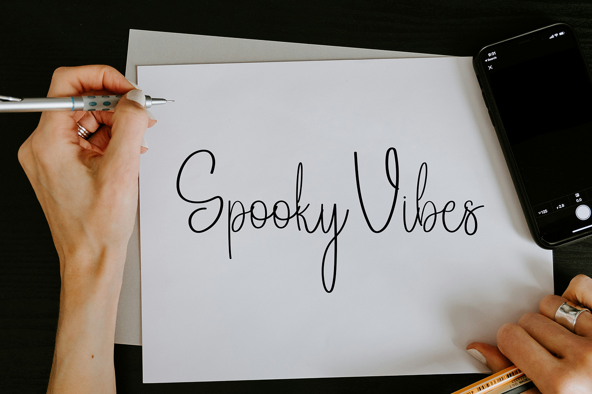 Pinky, a Handwritten Font by InermediaSTUDIO (Photo 2 of 8)