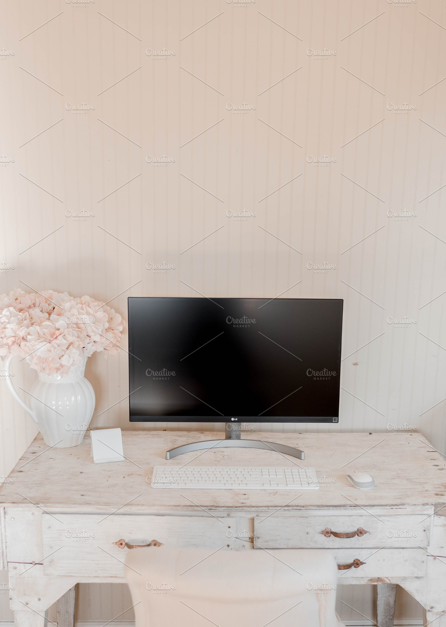 Farmhouse Office - White - Wood, a Background Photo by Hudson Farmhouse