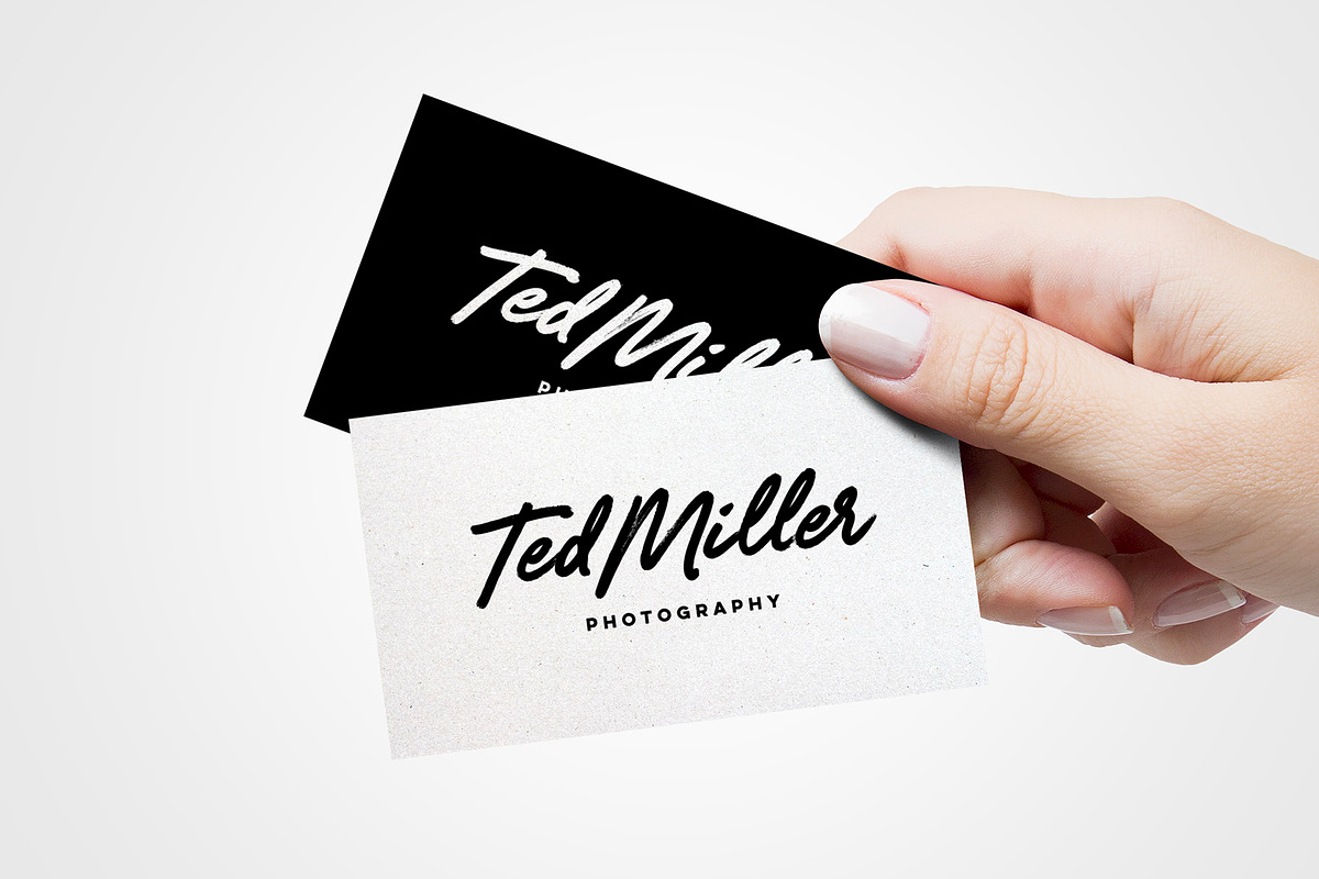 Free Download - Fontfreebie