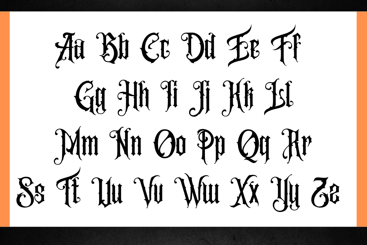 BLONDEN, a Blackletter Font by Stellalunarts (Photo 2 of 5)