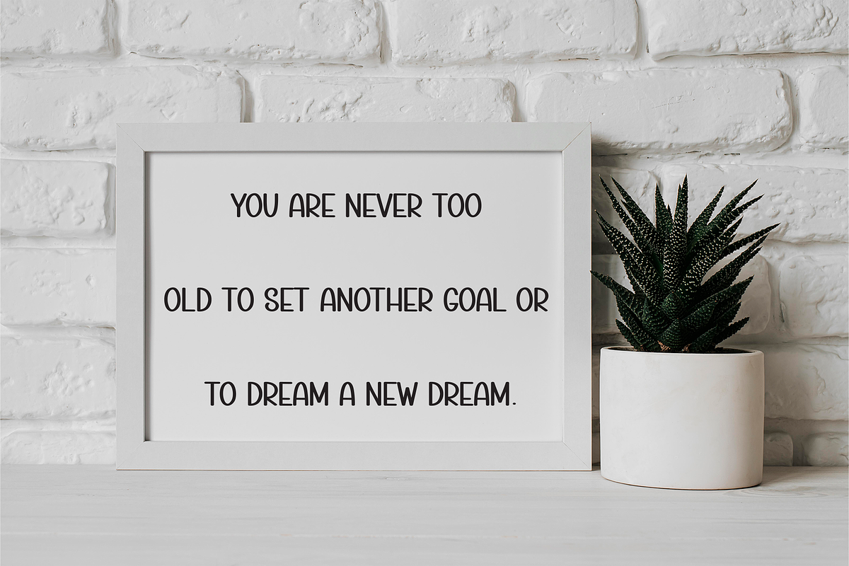 Simple Vintage | Script Font, a Script Font by Scratchones (Photo 4 of 8)
