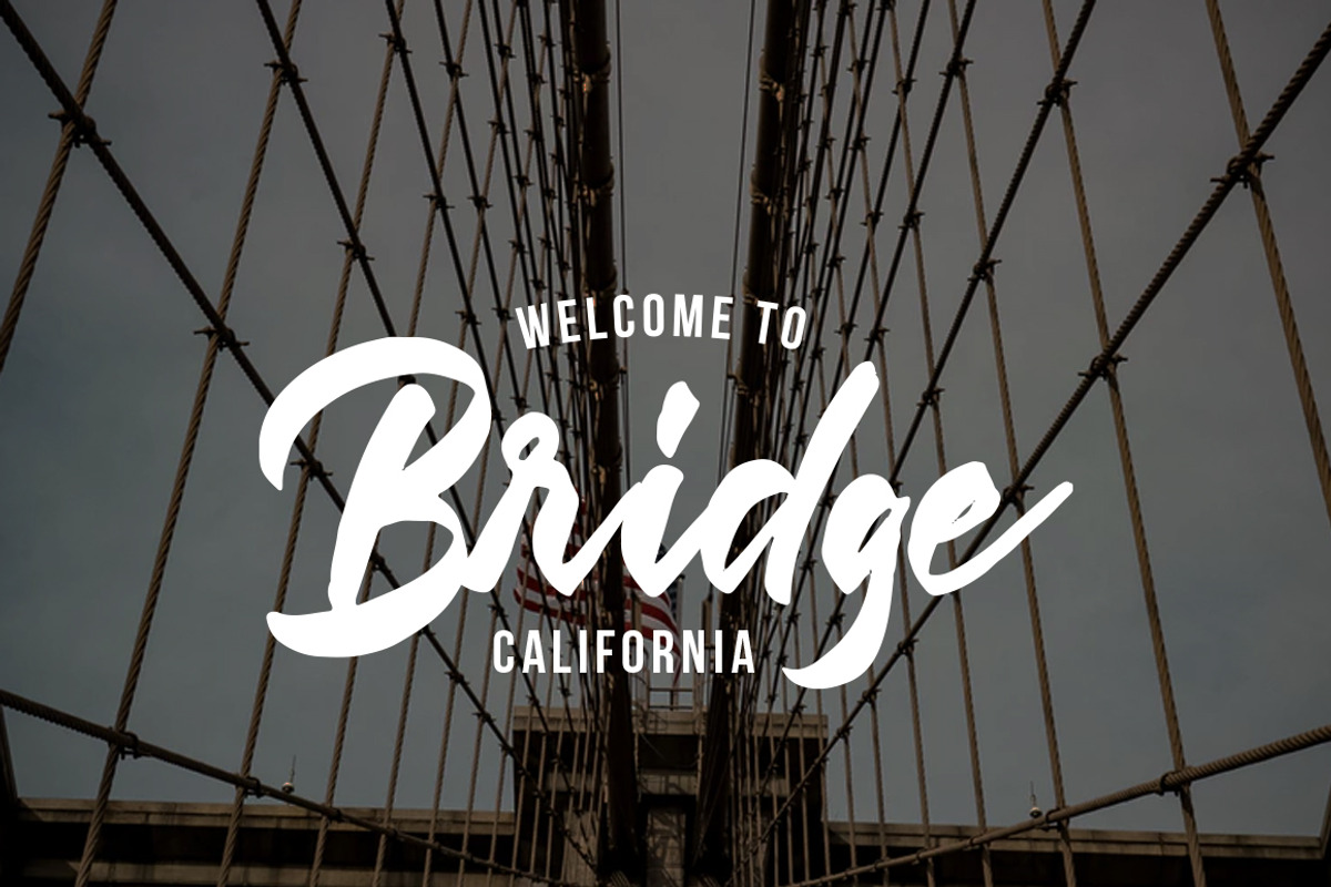 Raylans Brush Font preview 5