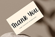 Pinky Bloom, a Handwritten Font by InermediaSTUDIO (Thumbnail 2 of 8)