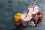 Berry milkshake (smoothie), a Background Photo by Wiktory (Thumbnail 2 of 2)