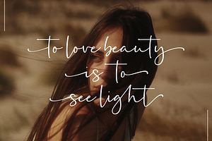 Secretoria - Handwritten Font