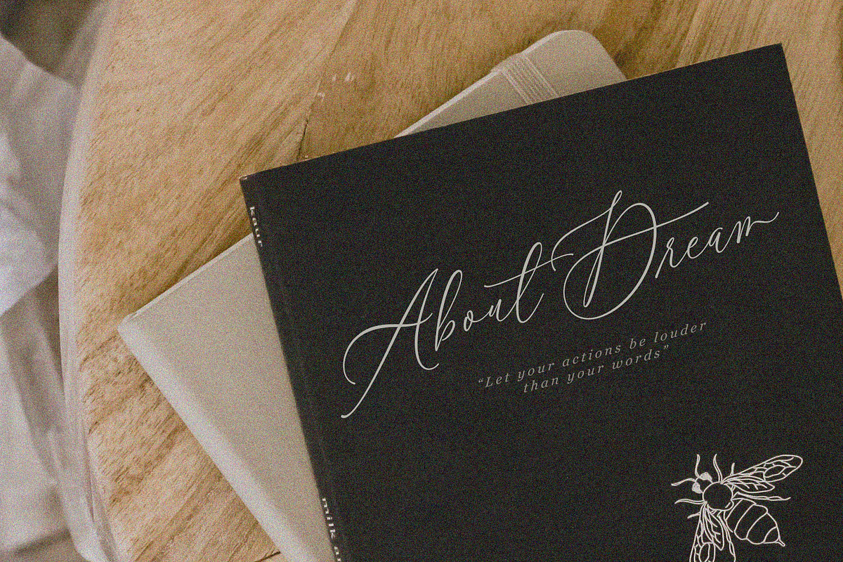 Hey Beauty - Modern Calligraphy font, a Script Font by Subectype Studio (Photo 2 of 7)