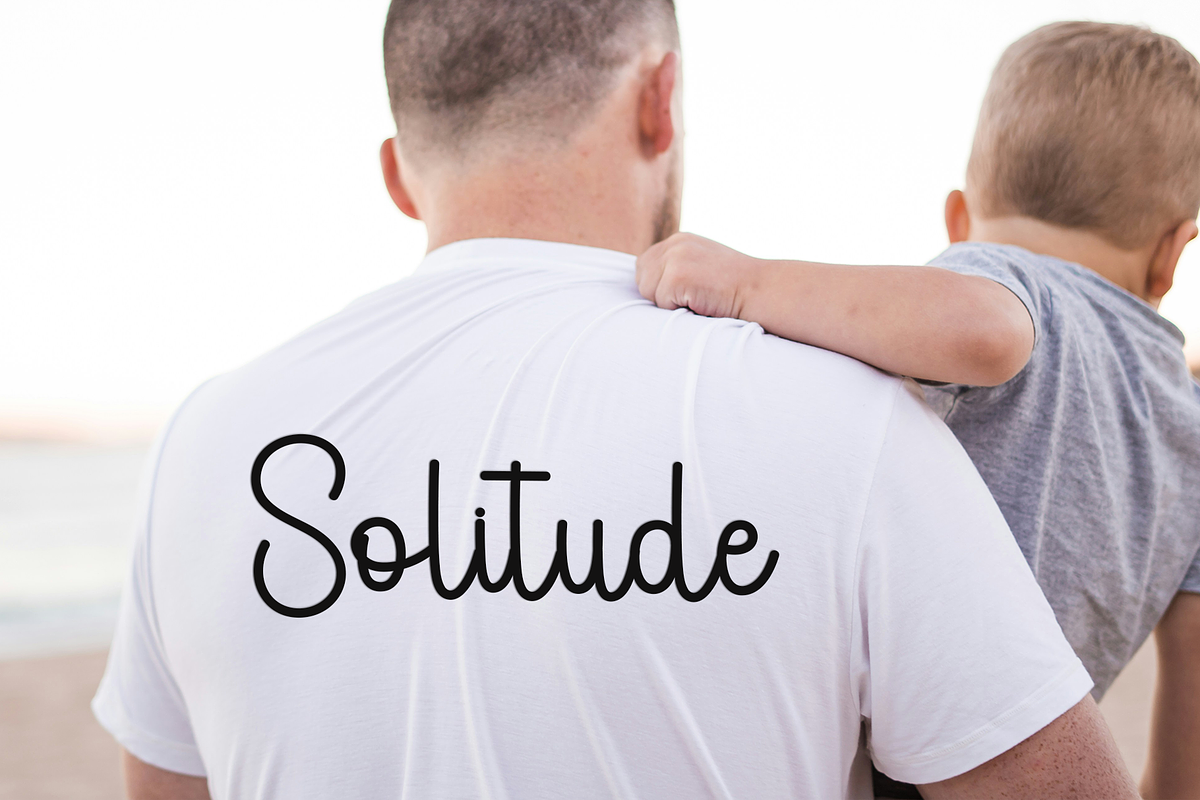 Beach Side, a Handwritten Font by InermediaSTUDIO (Photo 5 of 8)