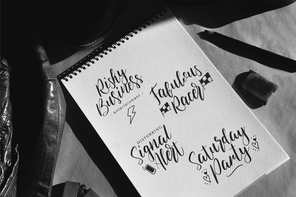 Moenier Font preview 7