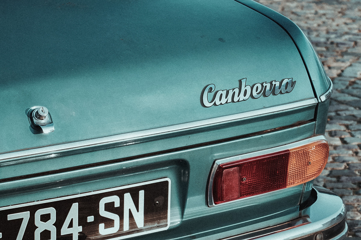 Mister Quenos - Vintage Script Font preview 7