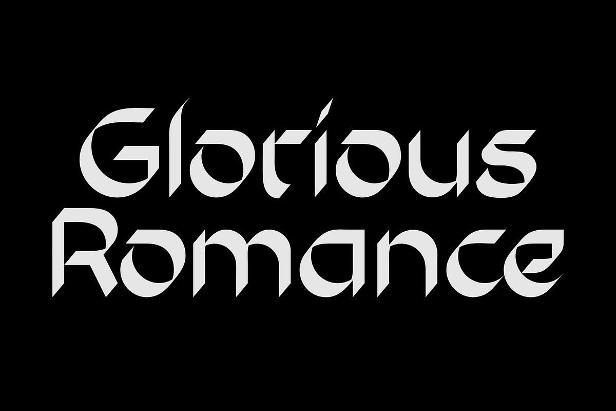Serico – Font Family, a Blackletter Font by Stefano Giliberti (Photo 6 of 10)