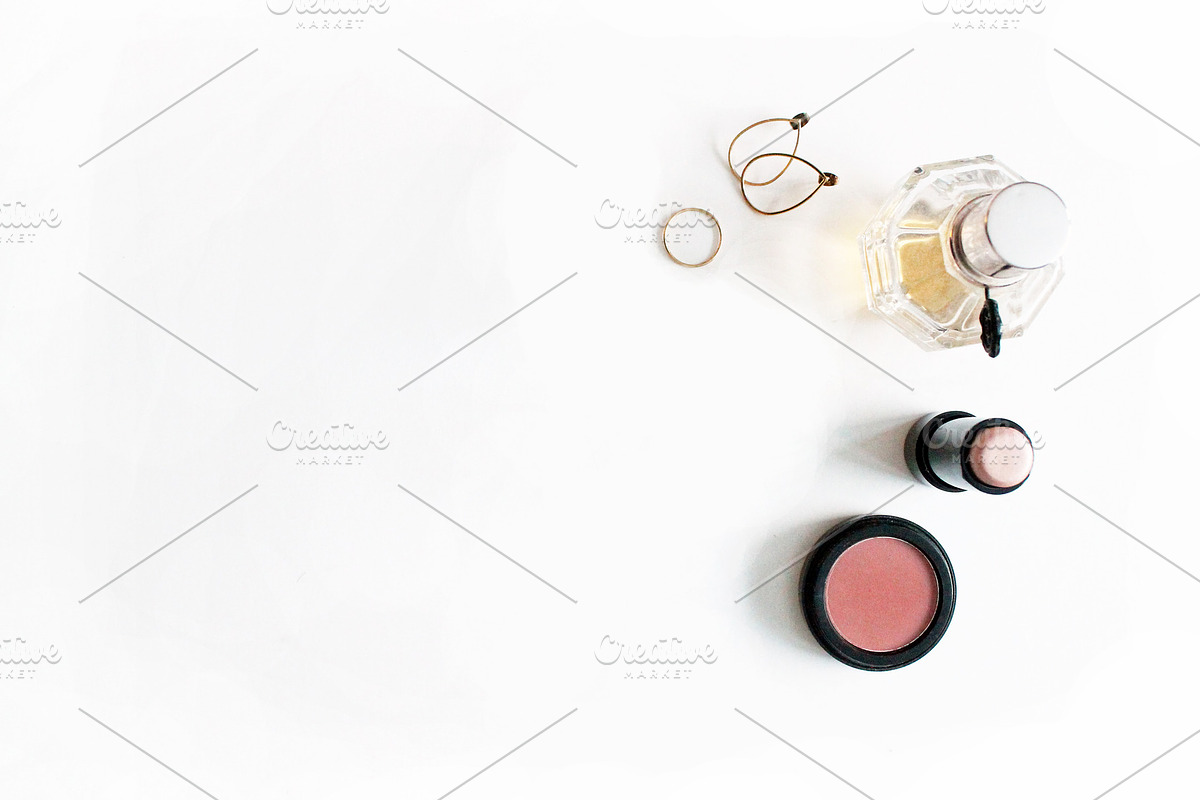 Feminine Makeup Desktop, a Beauty & Fashion Photo by Julie Molliver Designs (Photo 2 of 2)