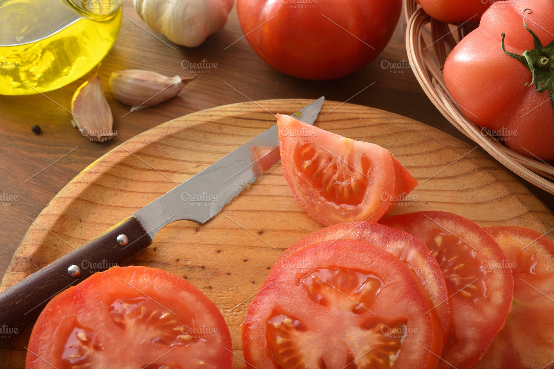 Fresh Tomato Slices with Garlic and Olive Oil, a Food & Drink Photo by Davizro's Market