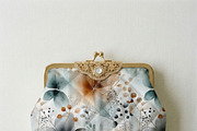 Quilted Satin Purse Mockup PSD, a Product Mockup by 1001 mockups (Thumbnail 5 of 12)