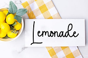 Single Cake, a Handwritten Font by InermediaSTUDIO (Thumbnail 3 of 8)
