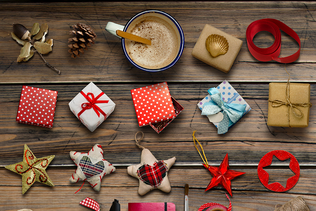 Scene Creator-Christmas PSD, a Product Mockup by JAY MID IMAGE (Photo 4 of 4)