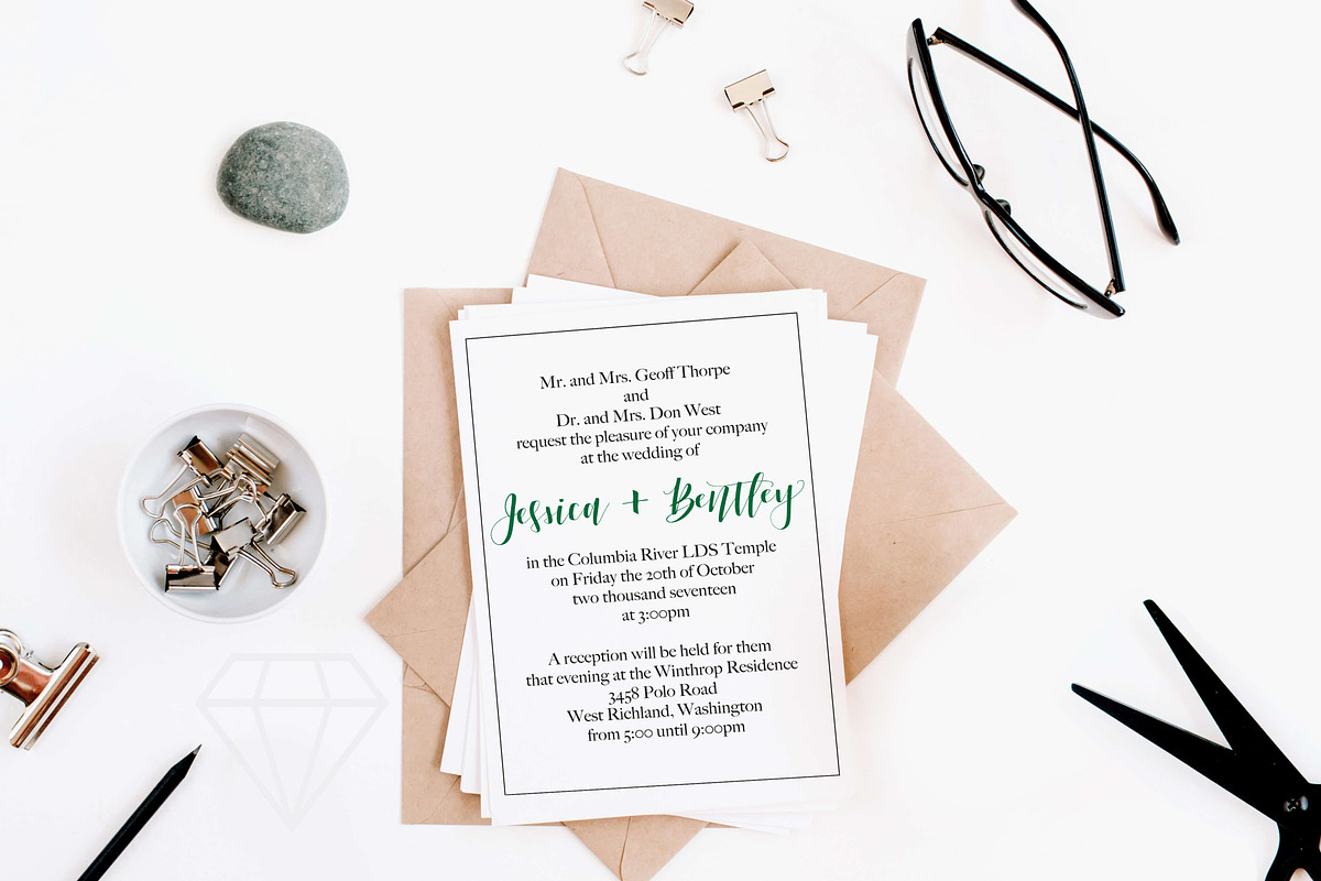 Quintessence Font preview 8