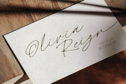 Joanne Smith - Elegant Font Duo, a Serif Font by Bale Type (Thumbnail 4 of 10)