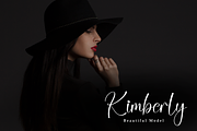 Autograph | Script Font, a Handwritten Font by Scratchones (Thumbnail 2 of 9)