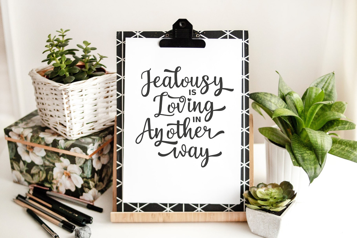 Hey Beibeh - lovely font preview 4