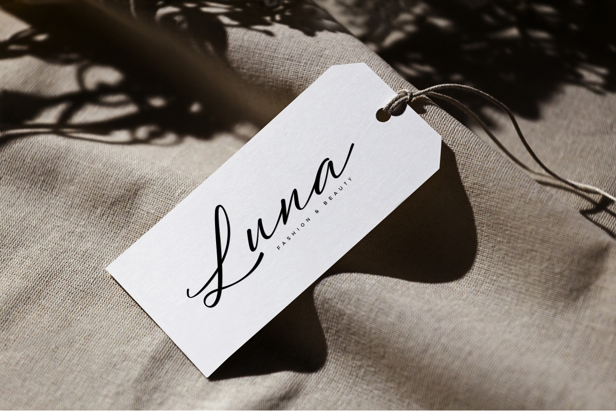 Lemynotes – Signature Font, a Script Font by Fikryal Studio (Photo 4 of 15)