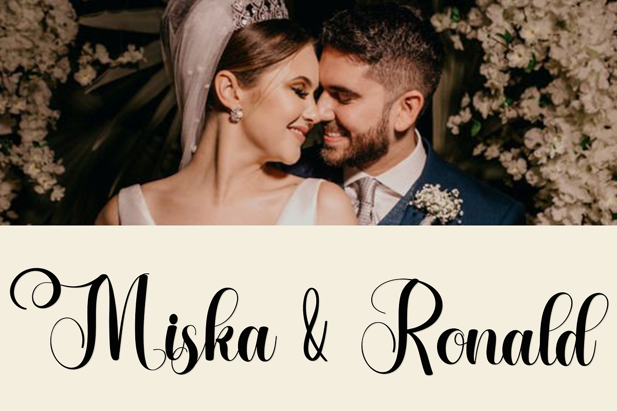 Beautiful Snowday, a Handwritten Font by InermediaSTUDIO (Photo 8 of 8)