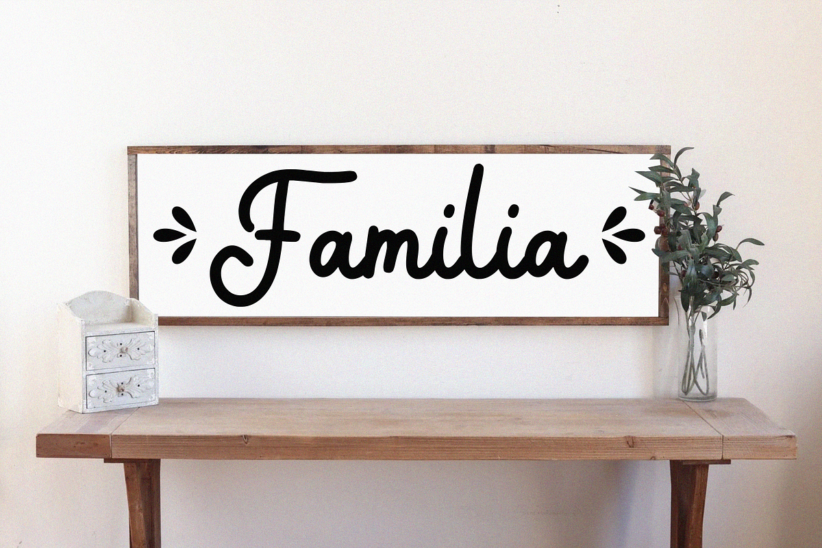 The Quincy, a Script Font by Essentials Studio (Photo 4 of 9)
