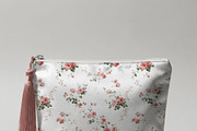 Satin Cosmetic Bag Mockup PSD, a Household Mockup by 1001 mockups (Thumbnail 9 of 13)