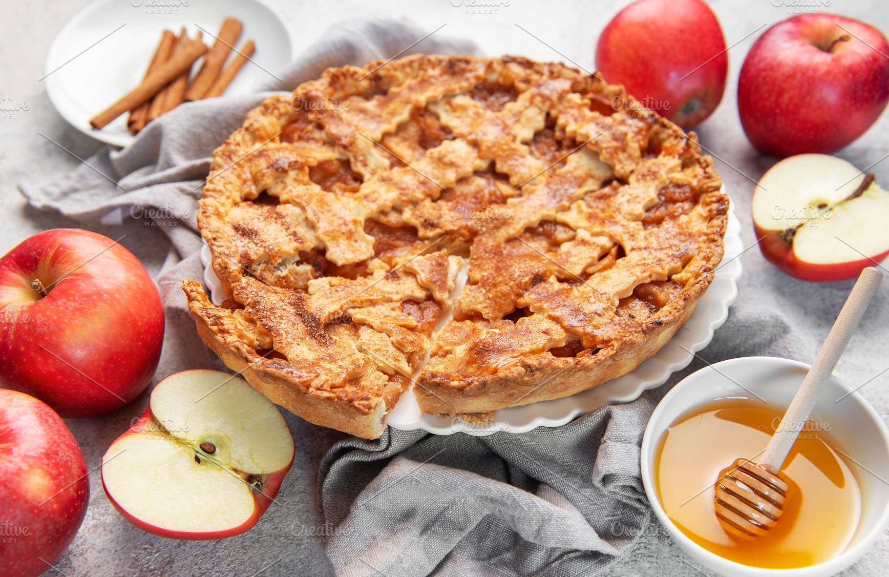 Apple pie, dessert food, baking, cinnamon, apples, a Food & Drink Photo by Olena Rudo