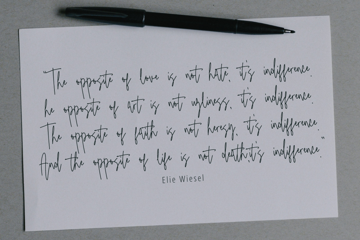 Bulantisa - Monoline Signature, a Handwritten Font by executypeStudio (Photo 7 of 11)