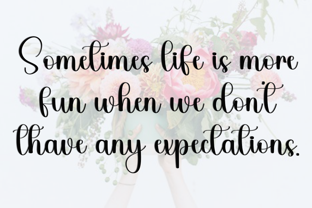 Delight, a Handwritten Font by InermediaSTUDIO (Photo 6 of 8)