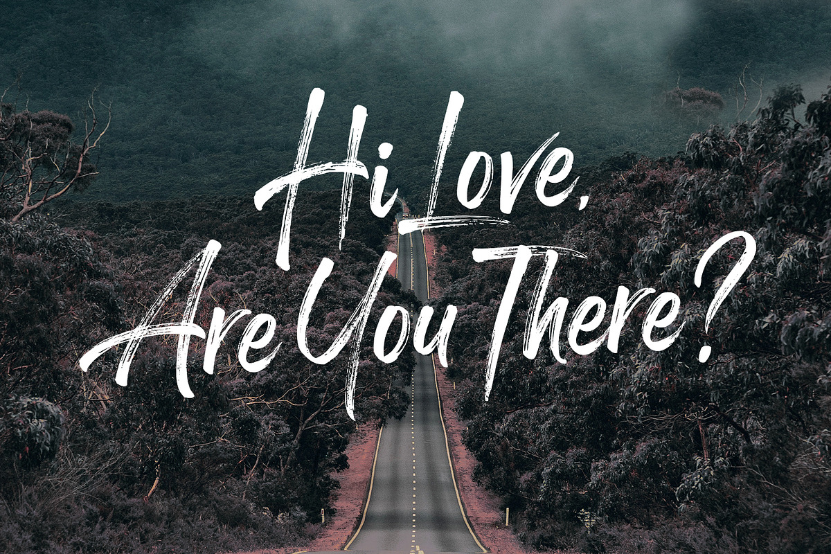Rogthem Brush Font preview 3