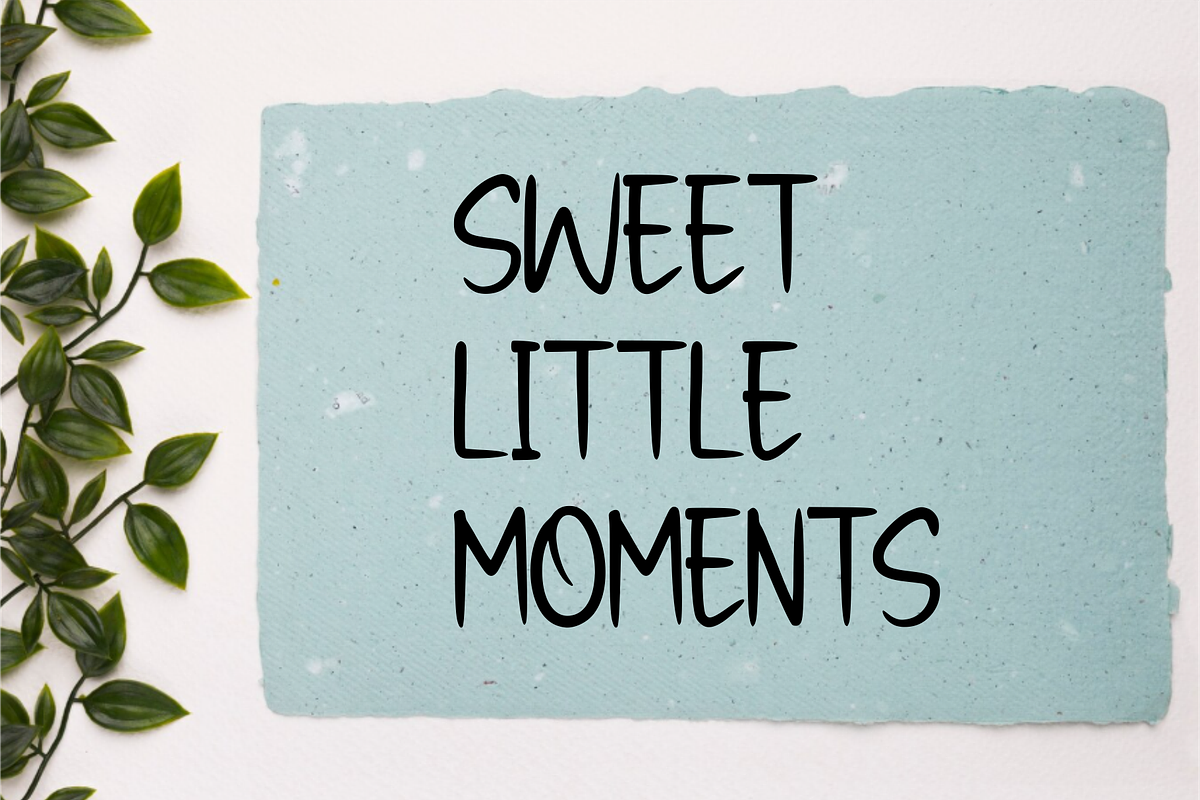 Malviro – Playful Handwritten Font, a Handwritten Font by idealistudio (Photo 5 of 5)