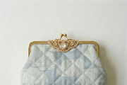 Quilted Satin Purse Mockup PSD, a Product Mockup by 1001 mockups (Thumbnail 6 of 12)