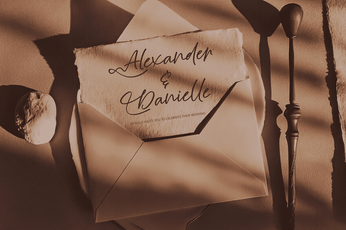 Moonlight Dreaming Handwritten, a Handwritten Font by Letterhanna Studio (Photo 9 of 11)