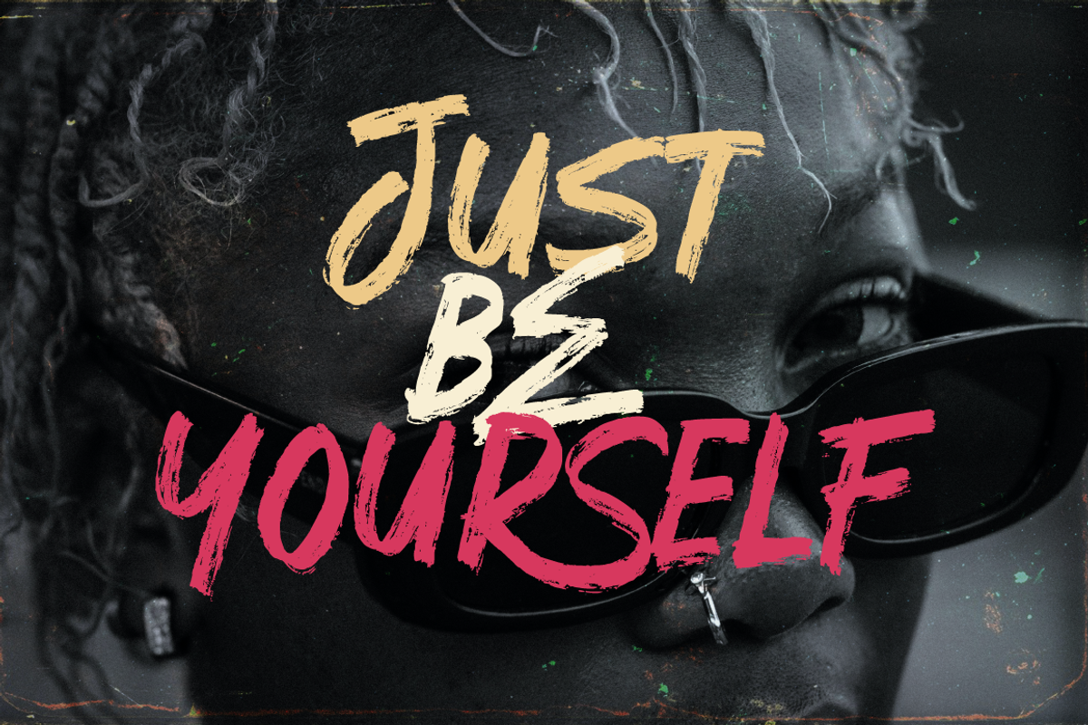 Diversal Brush, a Script Font by Eltypesstudio (Photo 8 of 8)