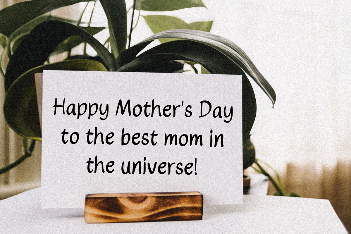 MOM, a Font by MyFontsShop (Photo 2 of 5)