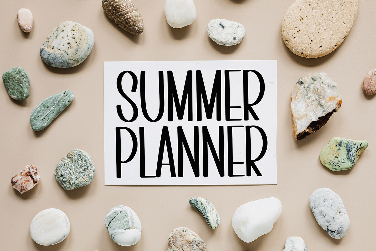 SUNDAY VACATION, a Sans Serif Font by InermediaSTUDIO (Photo 4 of 6)