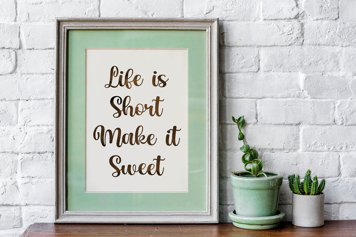 Marlina Garden - Sweet Modern Script, a Script Font by Kotak Kuning Studio (Photo 6 of 10)